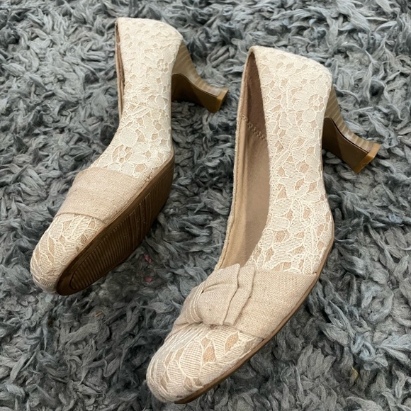 SO kitten heels size 8.5 - Picture 5 of 5